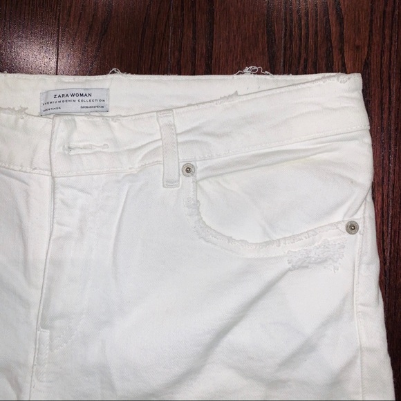 Zara Distressed White Jeans - Picture 6 of 9